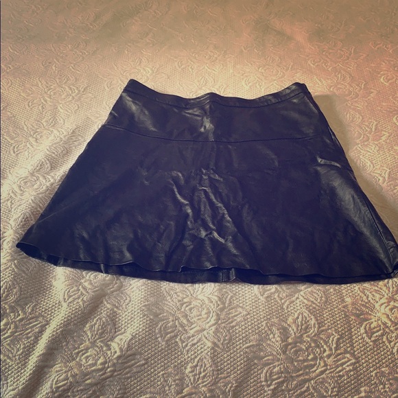 Faux leather skirt! - Picture 1 of 2